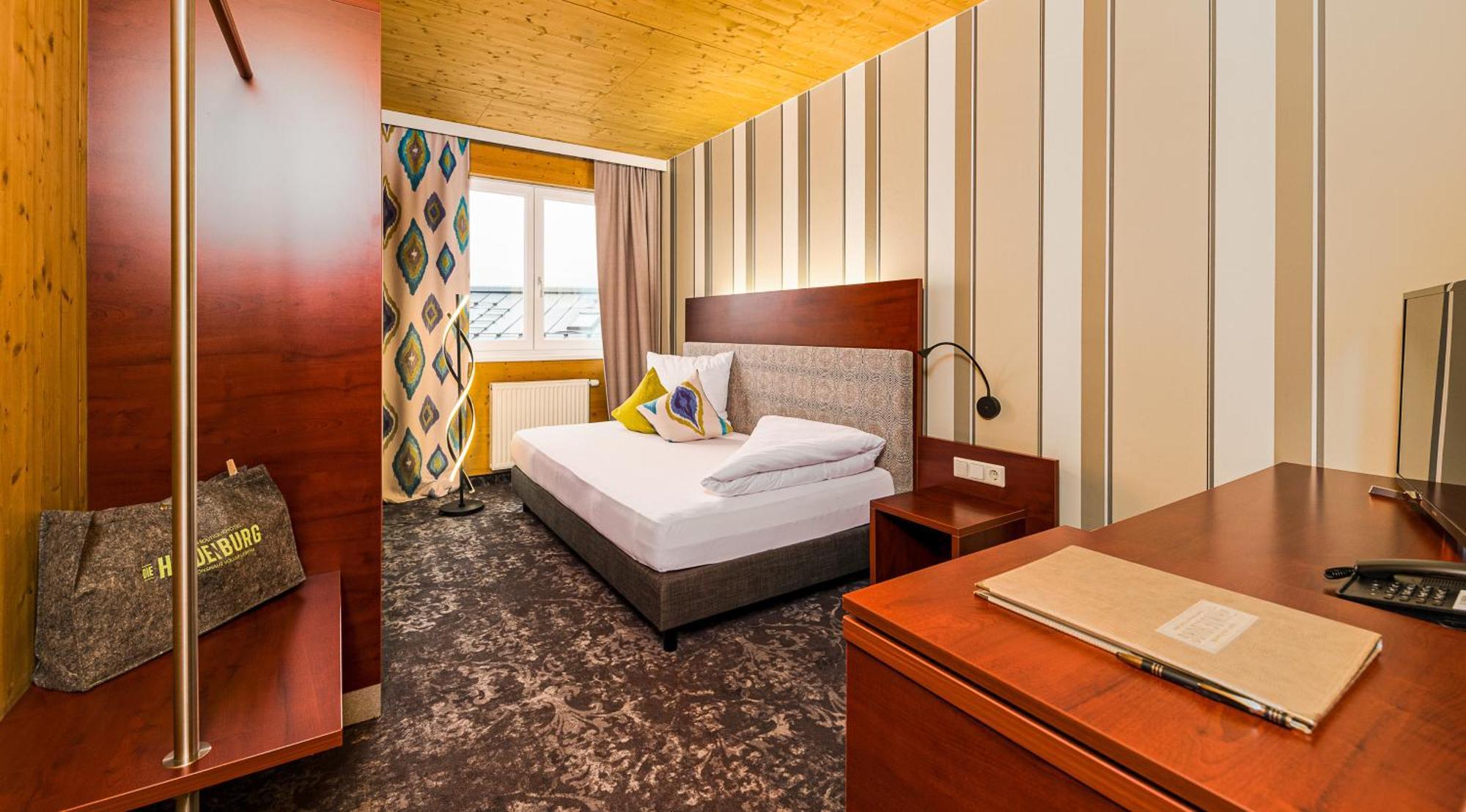 Hotel Die Hindenburg Saalfelden Oda fotoğraf